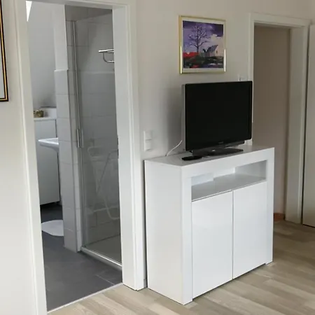 Waldperlach Ruhig Und Sehr Schoene Апартаменты